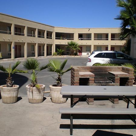 American Inn Hotel & Suites Parral 외부 사진