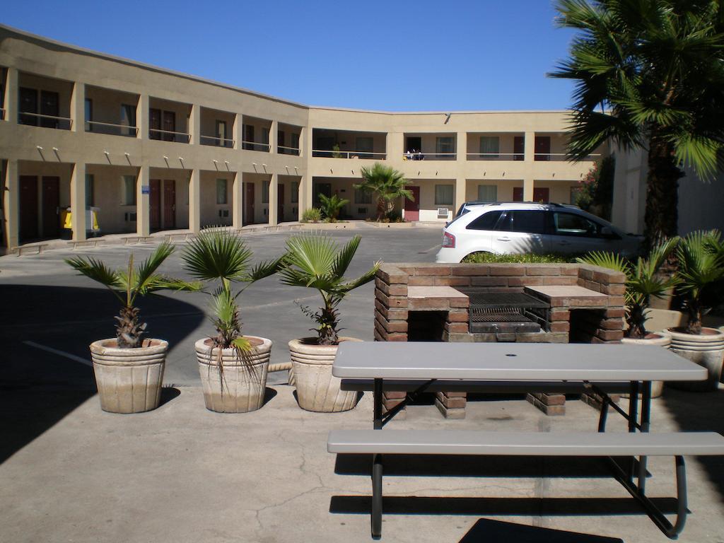 American Inn Hotel & Suites Parral 외부 사진
